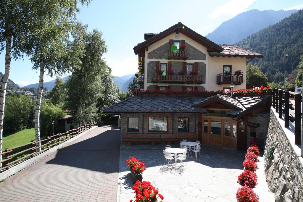 Hotel Stella Del Nord Courmayeur Exterior foto